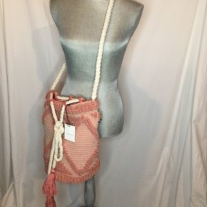 Beautiful boho cross body bucket bag-NWT